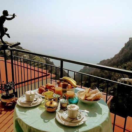 Bed and Breakfast Domus Gaia Amalfi Zewnętrze zdjęcie