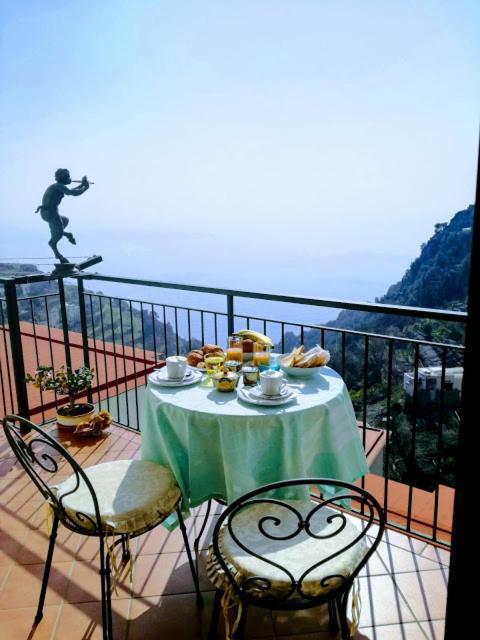 Bed and Breakfast Domus Gaia Amalfi Zewnętrze zdjęcie